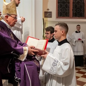 Podjela službi lektorata i akolitata u Nadbiskupskom bogoslovnom sjemeništu